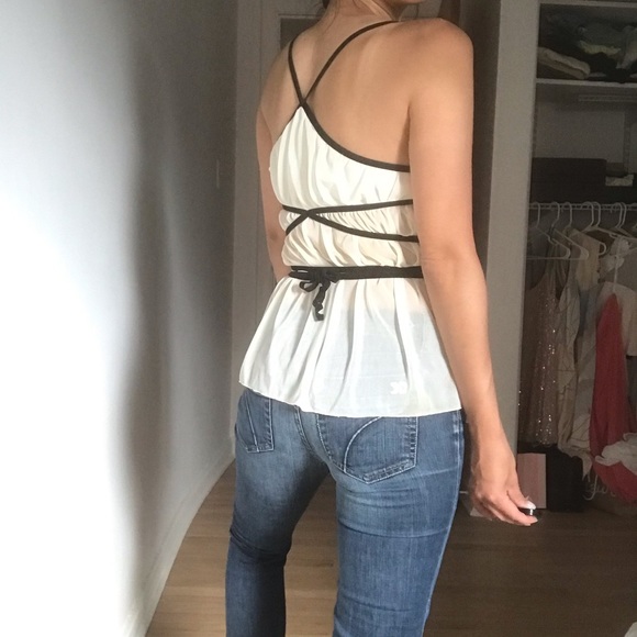 Express| Roman-esque Babydoll Sheer Top - Picture 4 of 9